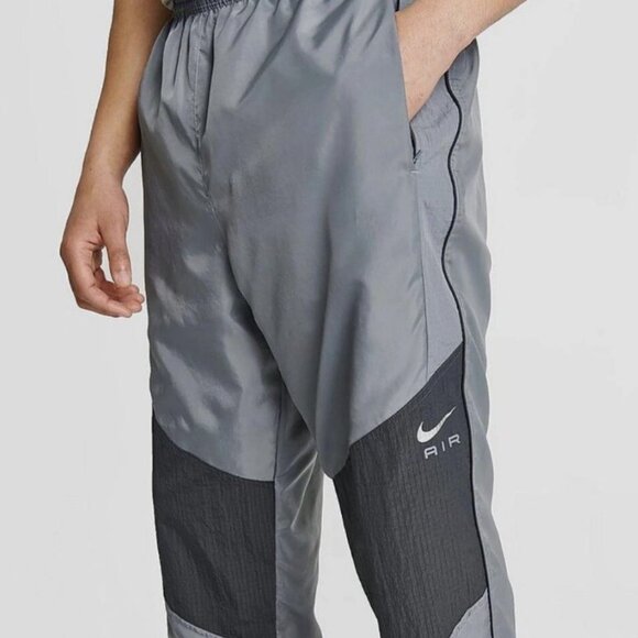 NWT $85 Nike Air Swoosh Woven Track Pants Grey Sz Medium FN7688 065 - Picture 3 of 5